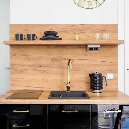 Port 77 Affittacamere