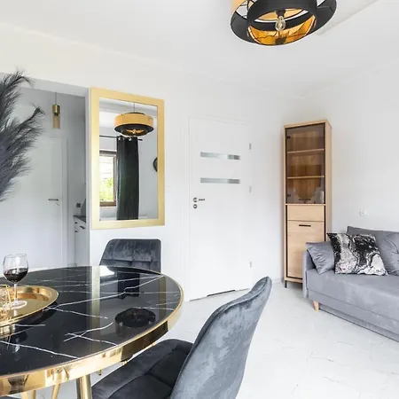 Port 77 Affittacamere 3*