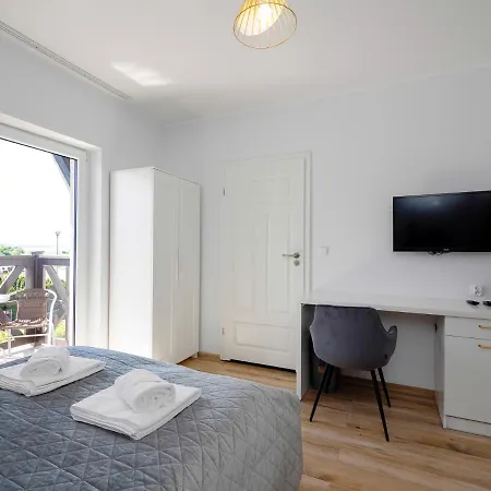 Port 77 Guest house *