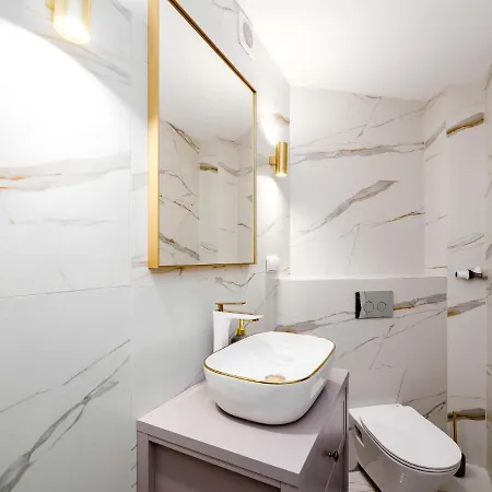 Port 77 Affittacamere