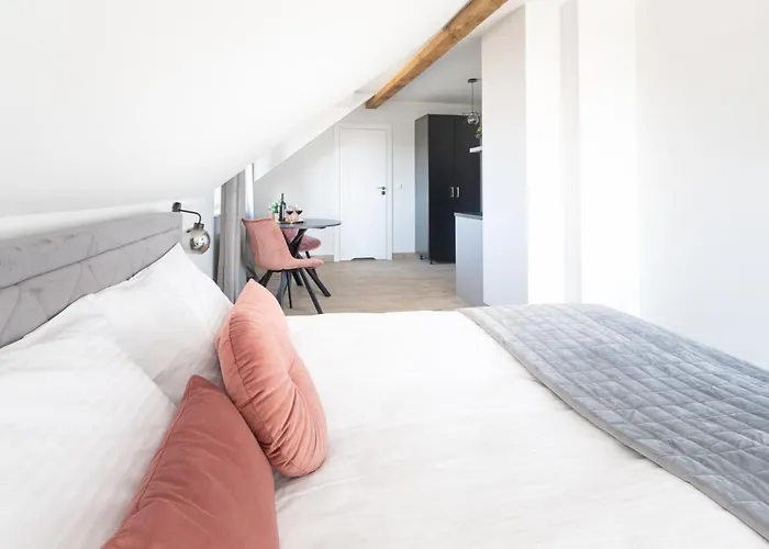 Port 77 ゲストハウス クリニツァ・モルスカ