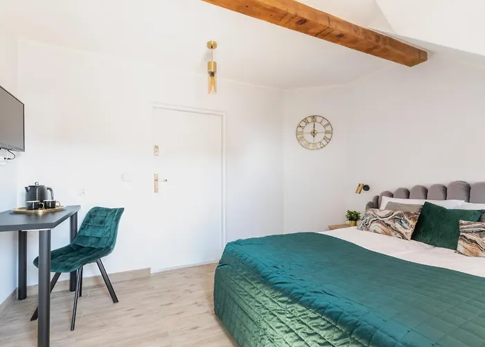 Port 77 クリニツァ・モルスカ