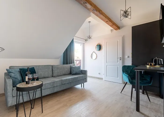 Port 77 ゲストハウス