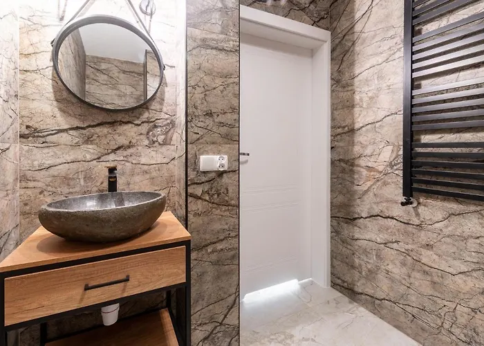 Port 77 クリニツァ・モルスカ